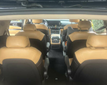 Серый Киа Карнивал, объемом двигателя 2.15 л и пробегом 79 тыс. км за 43000 $, фото 3 на Automoto.ua