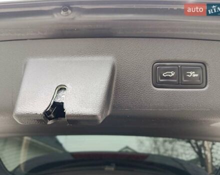 Серый Киа Карнивал, объемом двигателя 2.15 л и пробегом 90 тыс. км за 48000 $, фото 21 на Automoto.ua