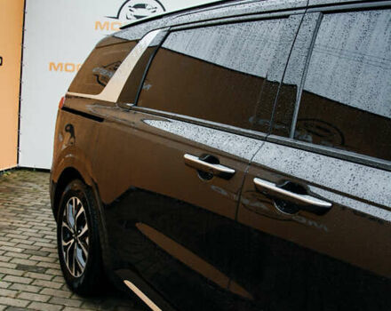 Сірий Кіа Карнівал, об'ємом двигуна 2.2 л та пробігом 147 тис. км за 33999 $, фото 11 на Automoto.ua