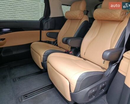 Серый Киа Карнивал, объемом двигателя 2.15 л и пробегом 90 тыс. км за 48000 $, фото 13 на Automoto.ua