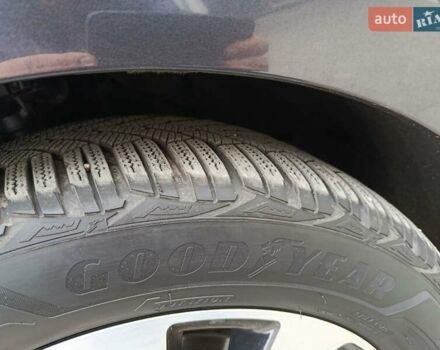 Серый Киа Карнивал, объемом двигателя 2.15 л и пробегом 90 тыс. км за 48000 $, фото 28 на Automoto.ua