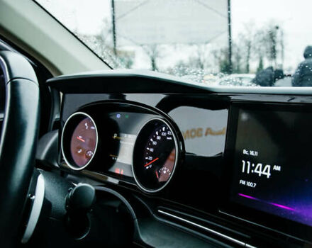 Сірий Кіа Карнівал, об'ємом двигуна 2.2 л та пробігом 147 тис. км за 33999 $, фото 38 на Automoto.ua