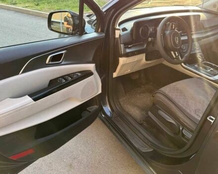 Серый Киа Карнивал, объемом двигателя 2.2 л и пробегом 153 тыс. км за 25000 $, фото 8 на Automoto.ua