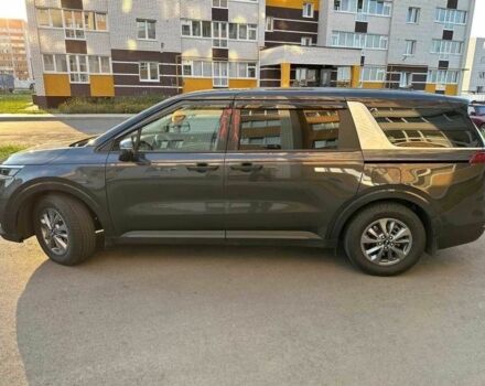 Серый Киа Карнивал, объемом двигателя 2.2 л и пробегом 153 тыс. км за 25000 $, фото 3 на Automoto.ua