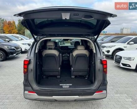 Серый Киа Карнивал, объемом двигателя 2.2 л и пробегом 12 тыс. км за 57000 $, фото 11 на Automoto.ua