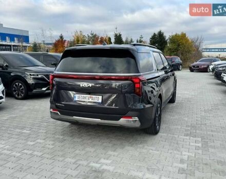 Серый Киа Карнивал, объемом двигателя 2.2 л и пробегом 12 тыс. км за 57000 $, фото 4 на Automoto.ua