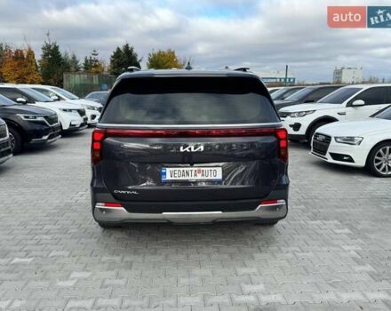 Серый Киа Карнивал, объемом двигателя 2.2 л и пробегом 12 тыс. км за 57000 $, фото 5 на Automoto.ua