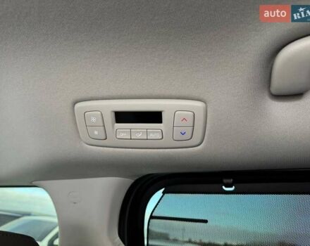 Серый Киа Карнивал, объемом двигателя 2.2 л и пробегом 12 тыс. км за 57000 $, фото 39 на Automoto.ua