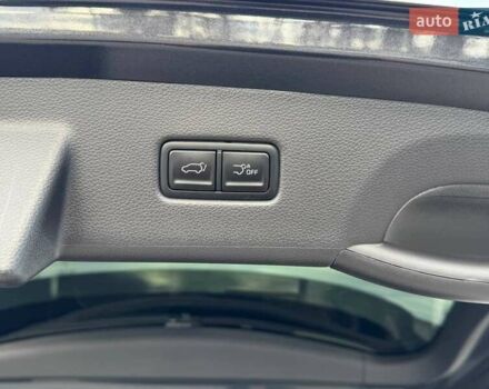 Серый Киа Карнивал, объемом двигателя 2.2 л и пробегом 12 тыс. км за 57000 $, фото 12 на Automoto.ua