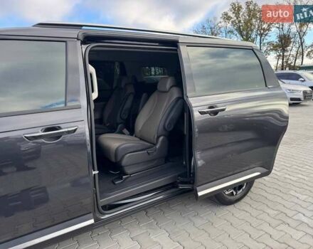 Серый Киа Карнивал, объемом двигателя 2.2 л и пробегом 12 тыс. км за 57000 $, фото 10 на Automoto.ua