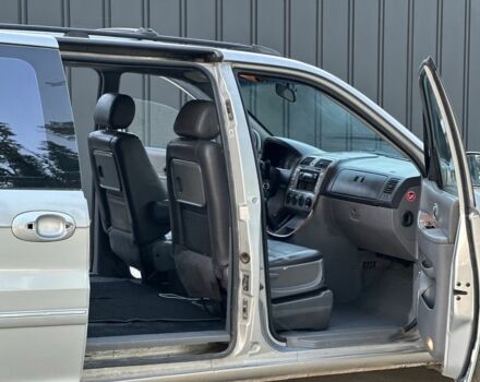 Серый Киа Карнивал, объемом двигателя 2.9 л и пробегом 270 тыс. км за 1800 $, фото 15 на Automoto.ua