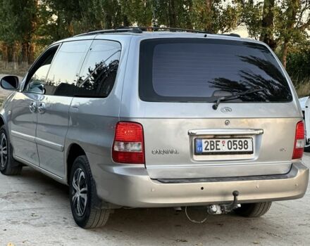 Серый Киа Карнивал, объемом двигателя 2.9 л и пробегом 270 тыс. км за 1800 $, фото 7 на Automoto.ua