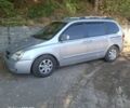 Серый Киа Карнивал, объемом двигателя 2.9 л и пробегом 332 тыс. км за 3800 $, фото 1 на Automoto.ua