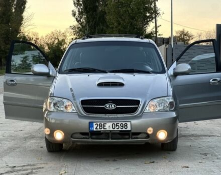 Серый Киа Карнивал, объемом двигателя 2.9 л и пробегом 270 тыс. км за 1800 $, фото 1 на Automoto.ua