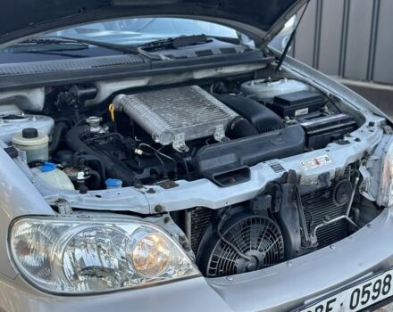 Серый Киа Карнивал, объемом двигателя 2.9 л и пробегом 270 тыс. км за 1800 $, фото 10 на Automoto.ua