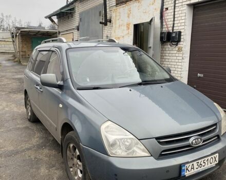 Серый Киа Карнивал, объемом двигателя 2.7 л и пробегом 365 тыс. км за 6500 $, фото 4 на Automoto.ua