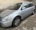 Серый Киа Карнивал, объемом двигателя 2.9 л и пробегом 202 тыс. км за 2500 $, фото 1 на Automoto.ua
