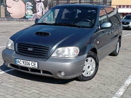 Киа Карнивал 2001 в Луцке на Automoto.ua Серый Киа Карнивал, объемом двигателя 2.9 л и пробегом 291 тыс. км за 4500 $, фото 1 на Automoto.ua