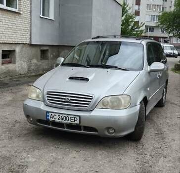 Серый Киа Карнивал, объемом двигателя 2.9 л и пробегом 270 тыс. км за 3450 $, фото 1 на Automoto.ua