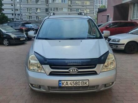 Серый Киа Карнивал, объемом двигателя 2.9 л и пробегом 330 тыс. км за 6200 $, фото 1 на Automoto.ua