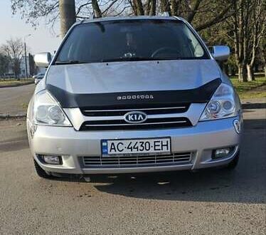 Киа Карнивал 2006 в Луцке на Automoto.ua Серый Киа Карнивал, объемом двигателя 2.9 л и пробегом 292 тыс. км за 6250 $, фото 1 на Automoto.ua