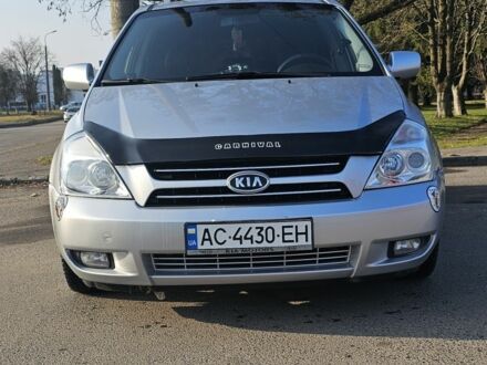 Кіа Карнівал 2006 у Луцьку на Automoto.ua Сірий Кіа Карнівал, об'ємом двигуна 2.9 л та пробігом 292 тис. км за 6200 $, фото 1 на Automoto.ua