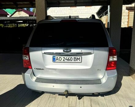 Серый Киа Карнивал, объемом двигателя 2.9 л и пробегом 180 тыс. км за 6500 $, фото 1 на Automoto.ua