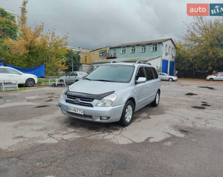Серый Киа Карнивал, объемом двигателя 2.9 л и пробегом 168 тыс. км за 5700 $, фото 1 на Automoto.ua