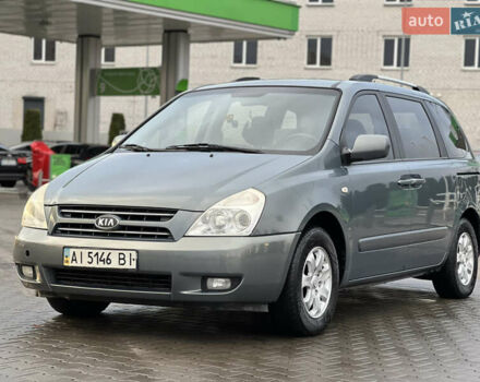 Серый Киа Карнивал, объемом двигателя 2.9 л и пробегом 354 тыс. км за 5450 $, фото 1 на Automoto.ua