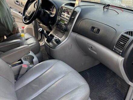 Серый Киа Карнивал, объемом двигателя 0 л и пробегом 239 тыс. км за 4300 $, фото 1 на Automoto.ua