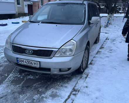 Сірий Кіа Карнівал, об'ємом двигуна 2.2 л та пробігом 200 тис. км за 9850 $, фото 1 на Automoto.ua