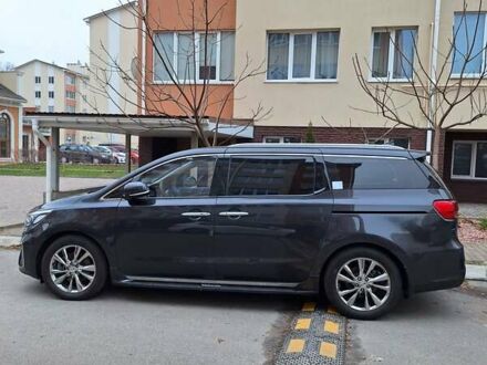 Киа Карнивал 2018 в Киеве на Automoto.ua Серый Киа Карнивал, объемом двигателя 2.2 л и пробегом 83 тыс. км за 27000 $, фото 1 на Automoto.ua