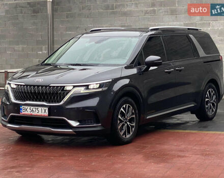 Серый Киа Карнивал, объемом двигателя 2.2 л и пробегом 147 тыс. км за 35500 $, фото 1 на Automoto.ua