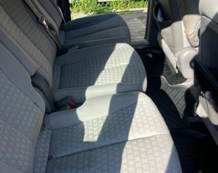 Синий Киа Карнивал, объемом двигателя 2.9 л и пробегом 350 тыс. км за 3800 $, фото 7 на Automoto.ua