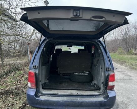 Синій Кіа Карнівал, об'ємом двигуна 2.9 л та пробігом 260 тис. км за 2300 $, фото 15 на Automoto.ua