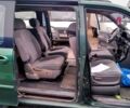Зеленый Киа Карнивал, объемом двигателя 2.5 л и пробегом 260 тыс. км за 4100 $, фото 4 на Automoto.ua