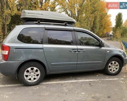 Зеленый Киа Карнивал, объемом двигателя 2.66 л и пробегом 336 тыс. км за 6299 $, фото 5 на Automoto.ua