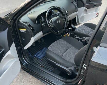 Черный Киа Сид, объемом двигателя 1.59 л и пробегом 238 тыс. км за 6500 $, фото 2 на Automoto.ua