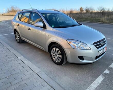 Серый Киа Сид, объемом двигателя 0 л и пробегом 226 тыс. км за 5990 $, фото 2 на Automoto.ua