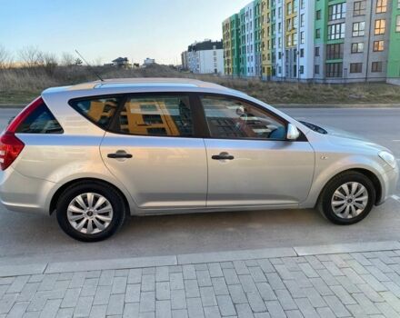 Серый Киа Сид, объемом двигателя 0 л и пробегом 226 тыс. км за 5990 $, фото 3 на Automoto.ua