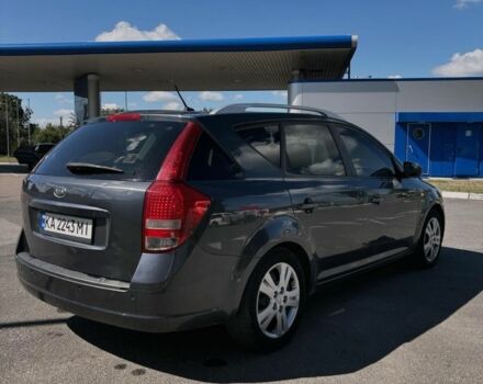 Серый Киа Сид, объемом двигателя 1.4 л и пробегом 200 тыс. км за 6000 $, фото 3 на Automoto.ua