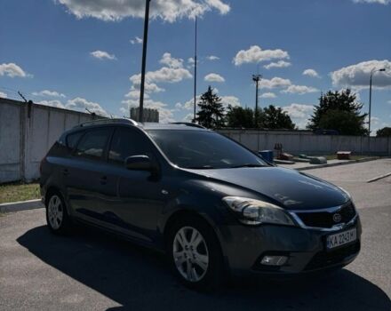 Серый Киа Сид, объемом двигателя 1.4 л и пробегом 200 тыс. км за 6000 $, фото 2 на Automoto.ua