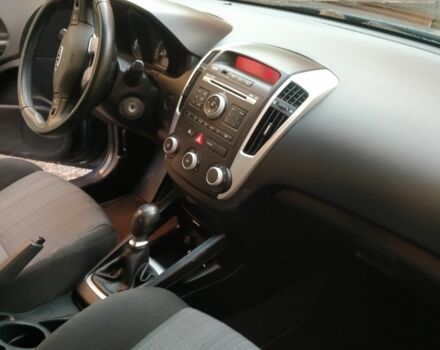 Синий Киа Сид, объемом двигателя 0 л и пробегом 188 тыс. км за 5900 $, фото 3 на Automoto.ua