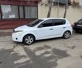 Белый Киа Сид, объемом двигателя 1.4 л и пробегом 280 тыс. км за 4300 $, фото 1 на Automoto.ua