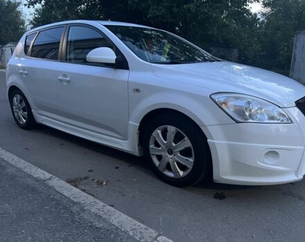 Киа Сид 2007 в Днепре (Днепропетровске) на Automoto.ua Белый Киа Сид, объемом двигателя 1.6 л и пробегом 220 тыс. км за 5700 $, фото 6 на Automoto.ua