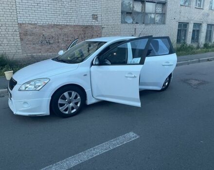 Киа Сид 2007 в Днепре (Днепропетровске) на Automoto.ua Белый Киа Сид, объемом двигателя 1.6 л и пробегом 220 тыс. км за 5700 $, фото 3 на Automoto.ua