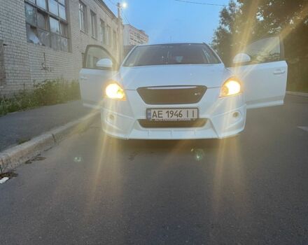 Киа Сид 2007 в Днепре (Днепропетровске) на Automoto.ua Белый Киа Сид, объемом двигателя 1.6 л и пробегом 220 тыс. км за 5700 $, фото 2 на Automoto.ua