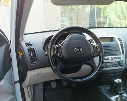 Киа Сид 2008 в Днепре (Днепропетровске) на Automoto.ua Белый Киа Сид, объемом двигателя 1.6 л и пробегом 145 тыс. км за 5500 $, фото 1 на Automoto.ua