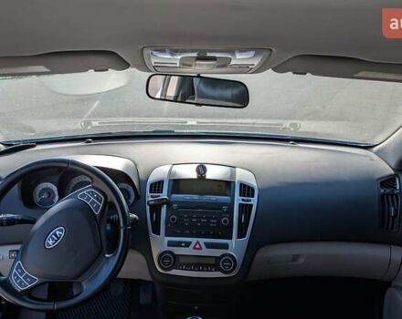 Белый Киа Сид, объемом двигателя 1.6 л и пробегом 160 тыс. км за 5250 $, фото 33 на Automoto.ua