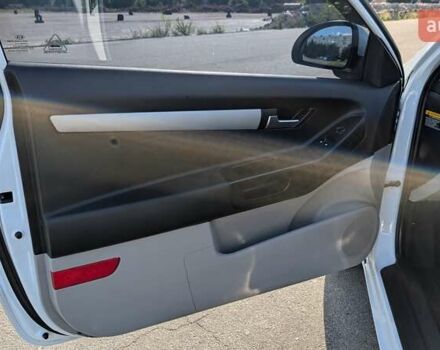 Белый Киа Сид, объемом двигателя 1.6 л и пробегом 160 тыс. км за 5250 $, фото 19 на Automoto.ua